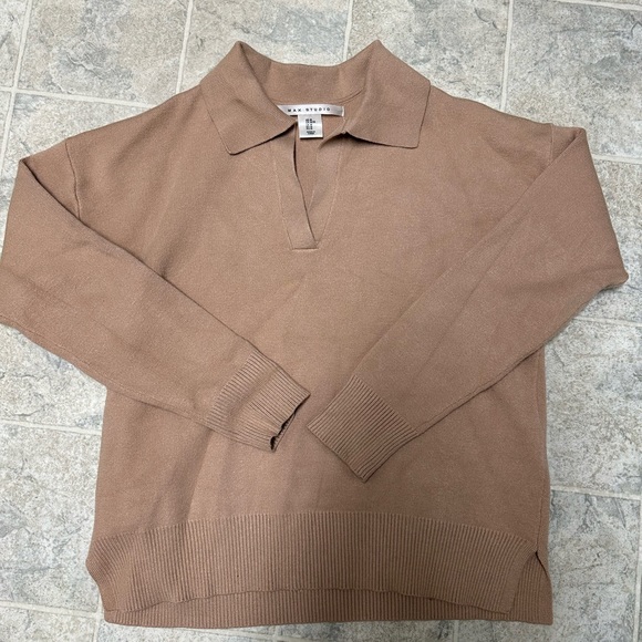 Brown Collard Sweater - Picture 1 of 2